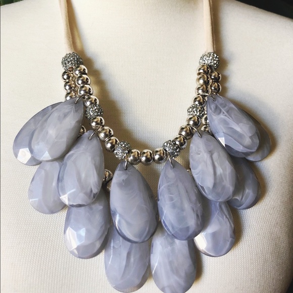 Anthropologie grey and silver statement necklace